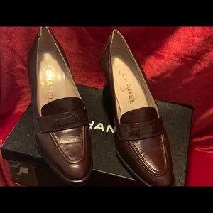 Vintage Authentic Chanel Women’s Shoea!